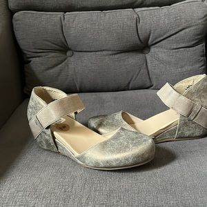 Women’s shoes 8